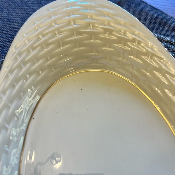 LENOX CHINA-MONACO COLLECTION-EMBOSSED HANDLED RELISH SERVER DISH OVAL BOWL/TRAY - Picture 8 of 9